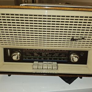 Blaupunkt Vintage Cream and Brown Radio